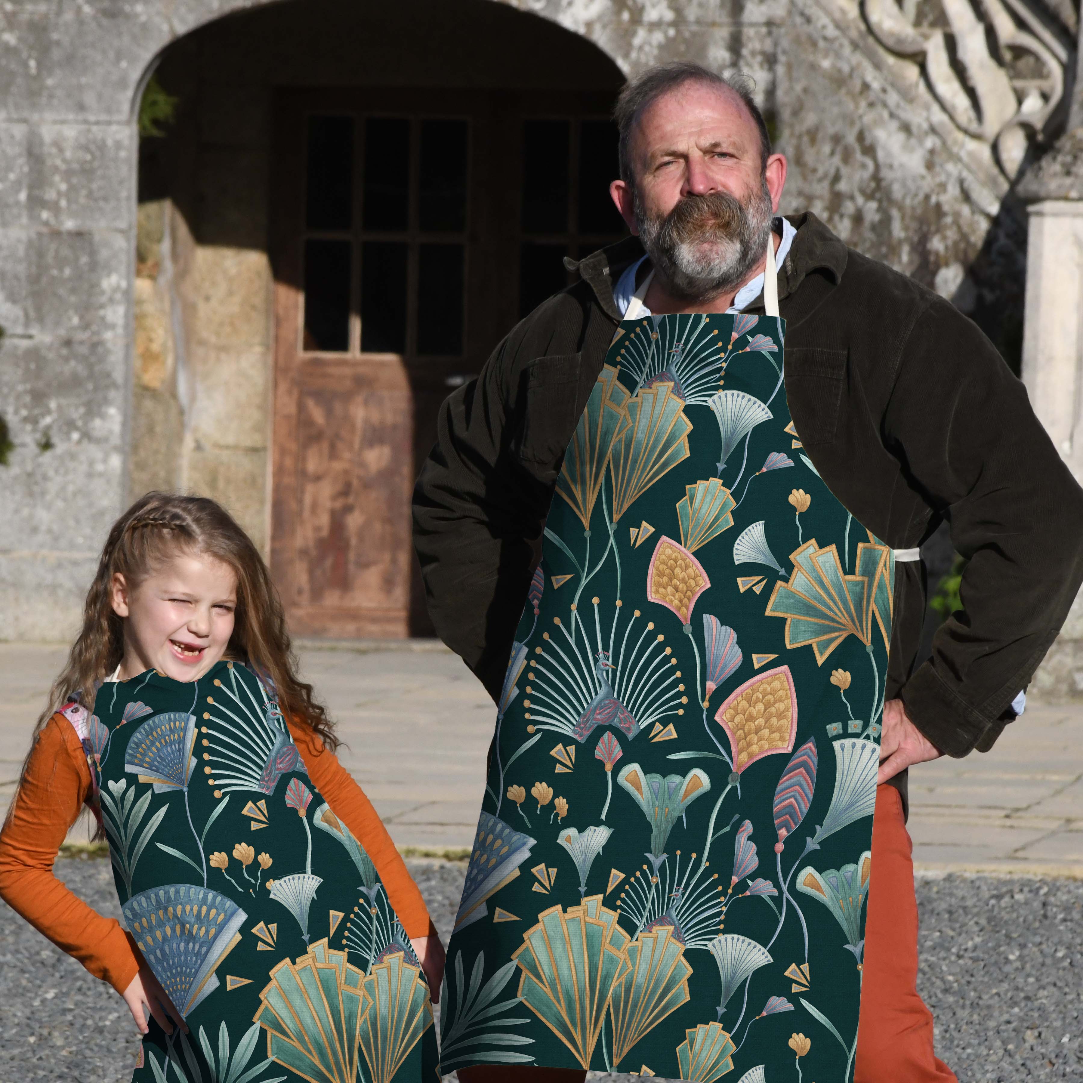 Emerald Fan Apron - Image 2