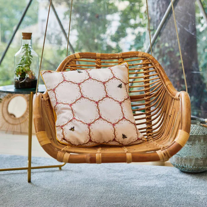 Honeycomb Cream Cushion - Image 4