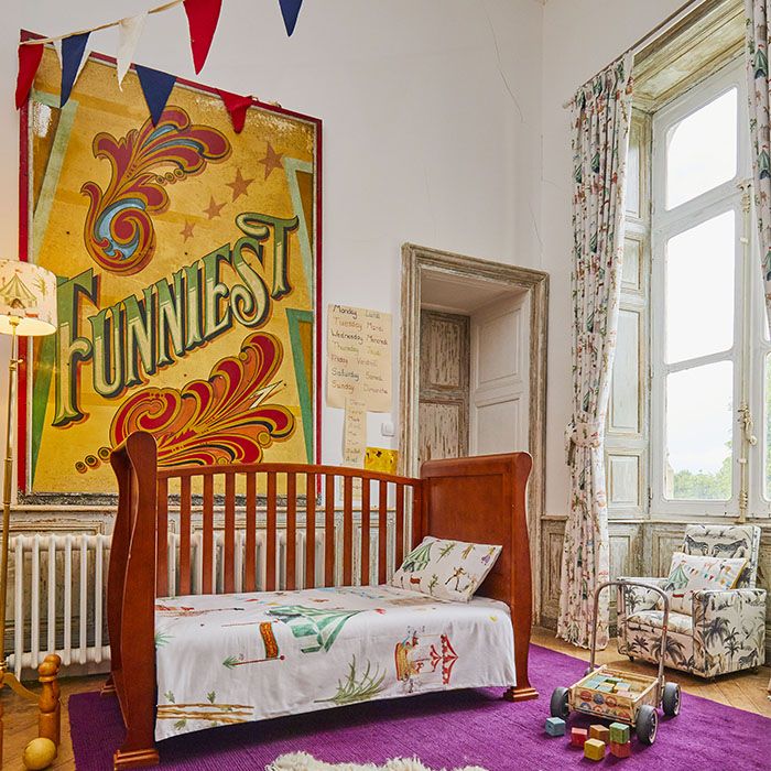 Le Cirque du Chateau Bed Set - Image 4