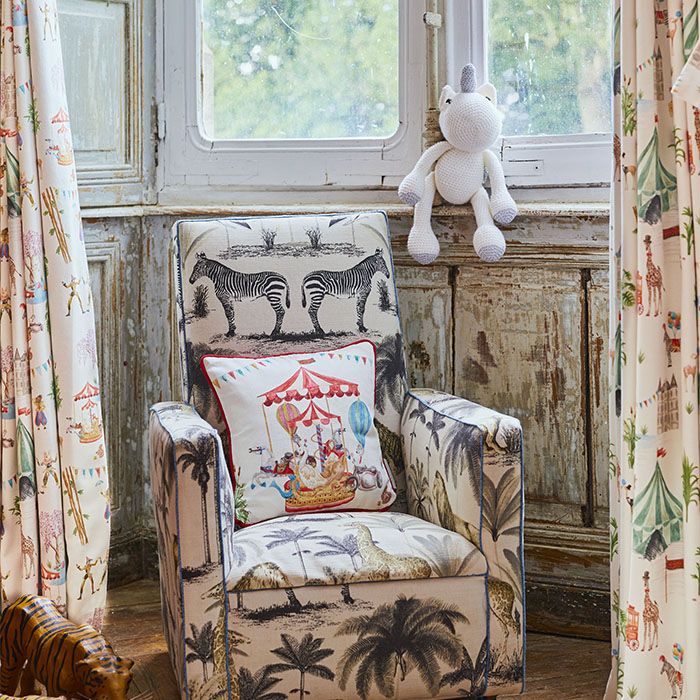 Le Cirque du Chateau Carousel Cushion - Image 4