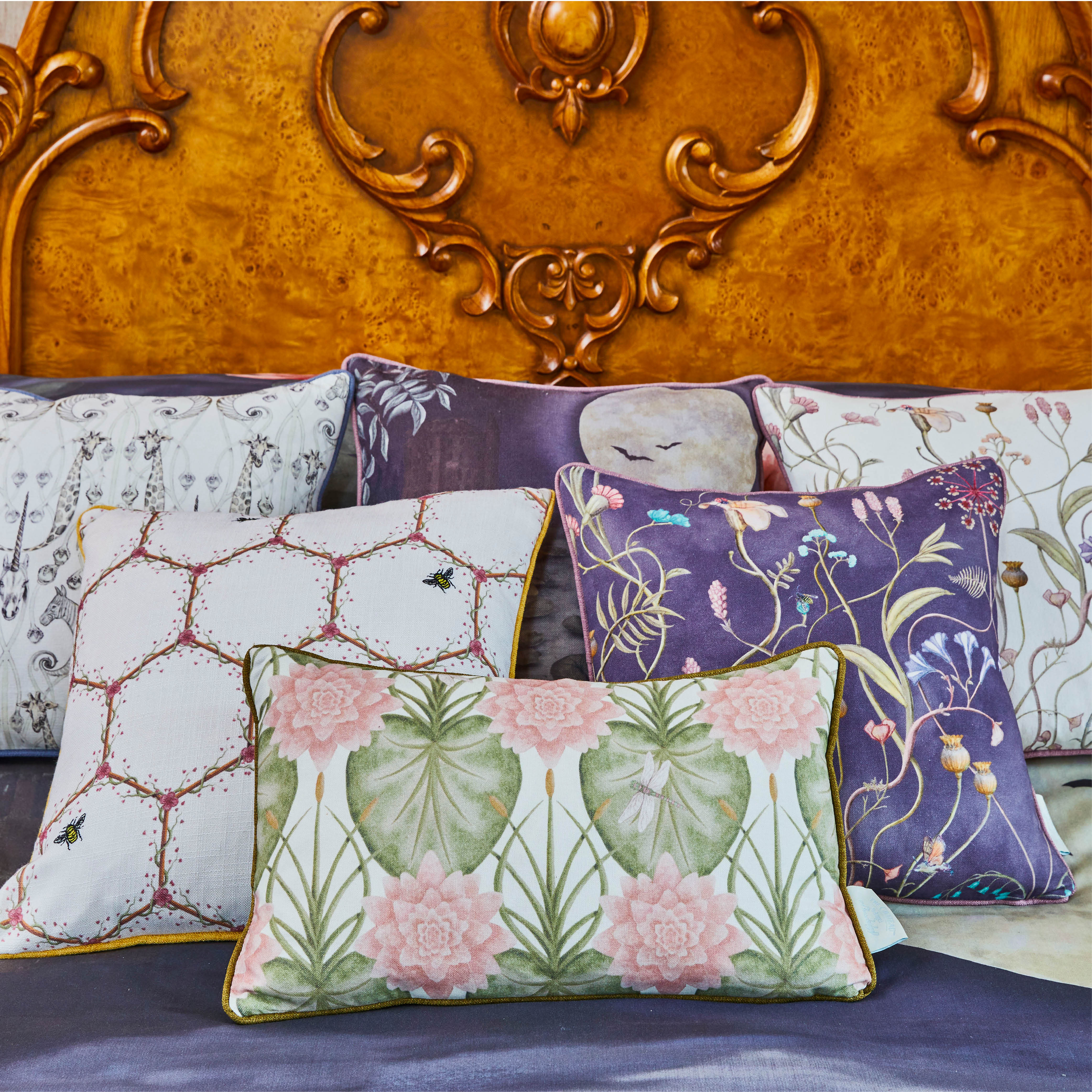 Lily Garden Rectangle Cushion - Image 6