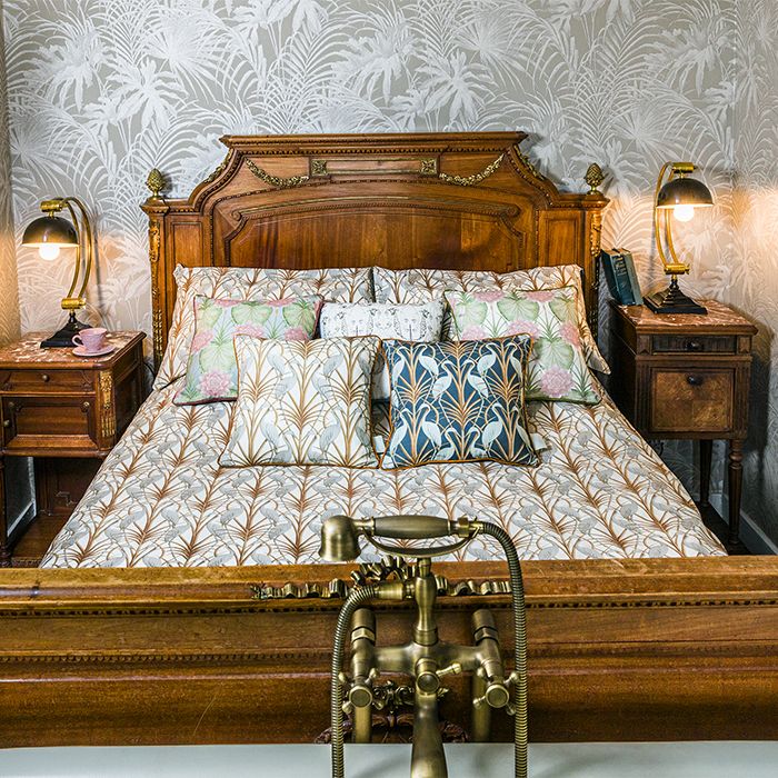 Nouveau Heron Bed Set - Image 3