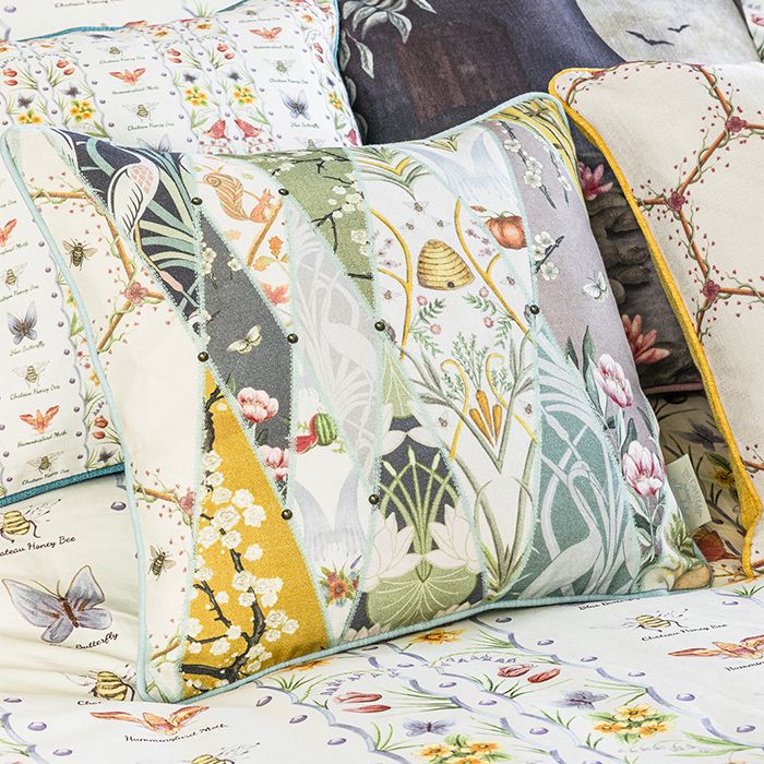 Nouveau Wallpaper Cushion - Image 3