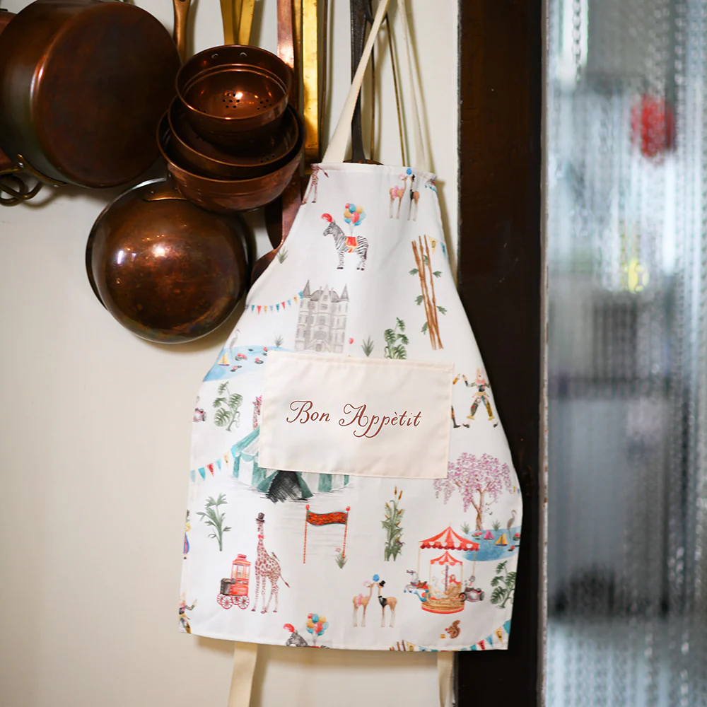 Le Cirque du Chateau Children's Apron - Image 2